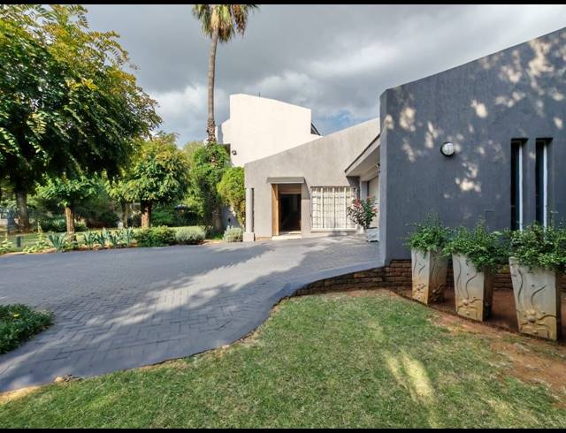 4 BEDROOM HOUSE FOR SALE IN THREE RIVERS EAST